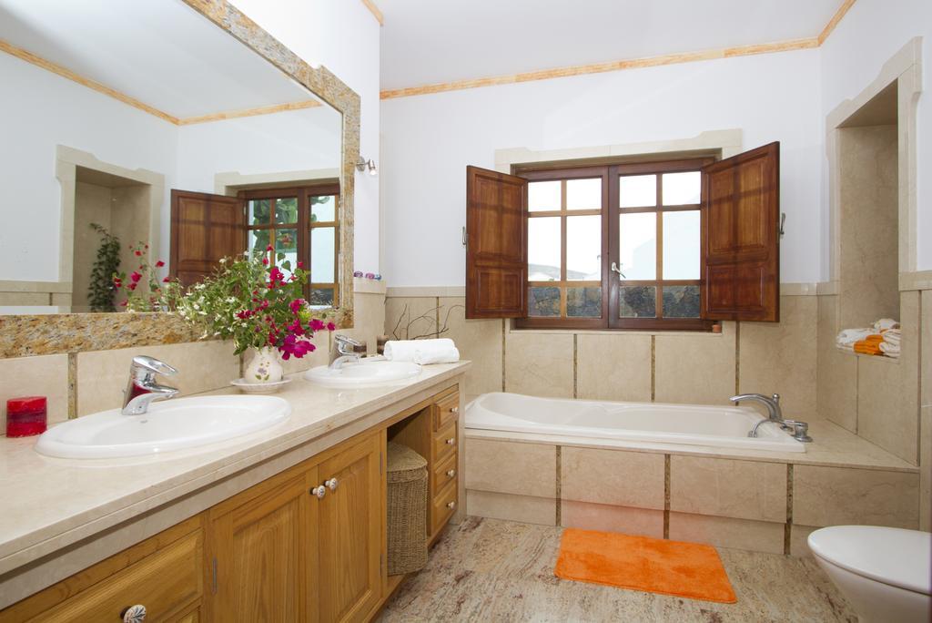 Villa Remedios Teguise  Pokoj fotografie